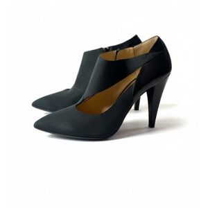 Balenciaga Gray/Black Cut Out Accent Heels Size 41 Excellent Condition!